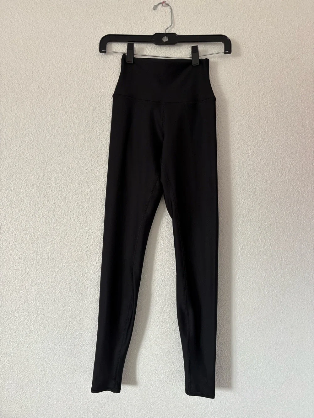 Alo yoga High-Waist Airlift Legging in black sz XXsmall